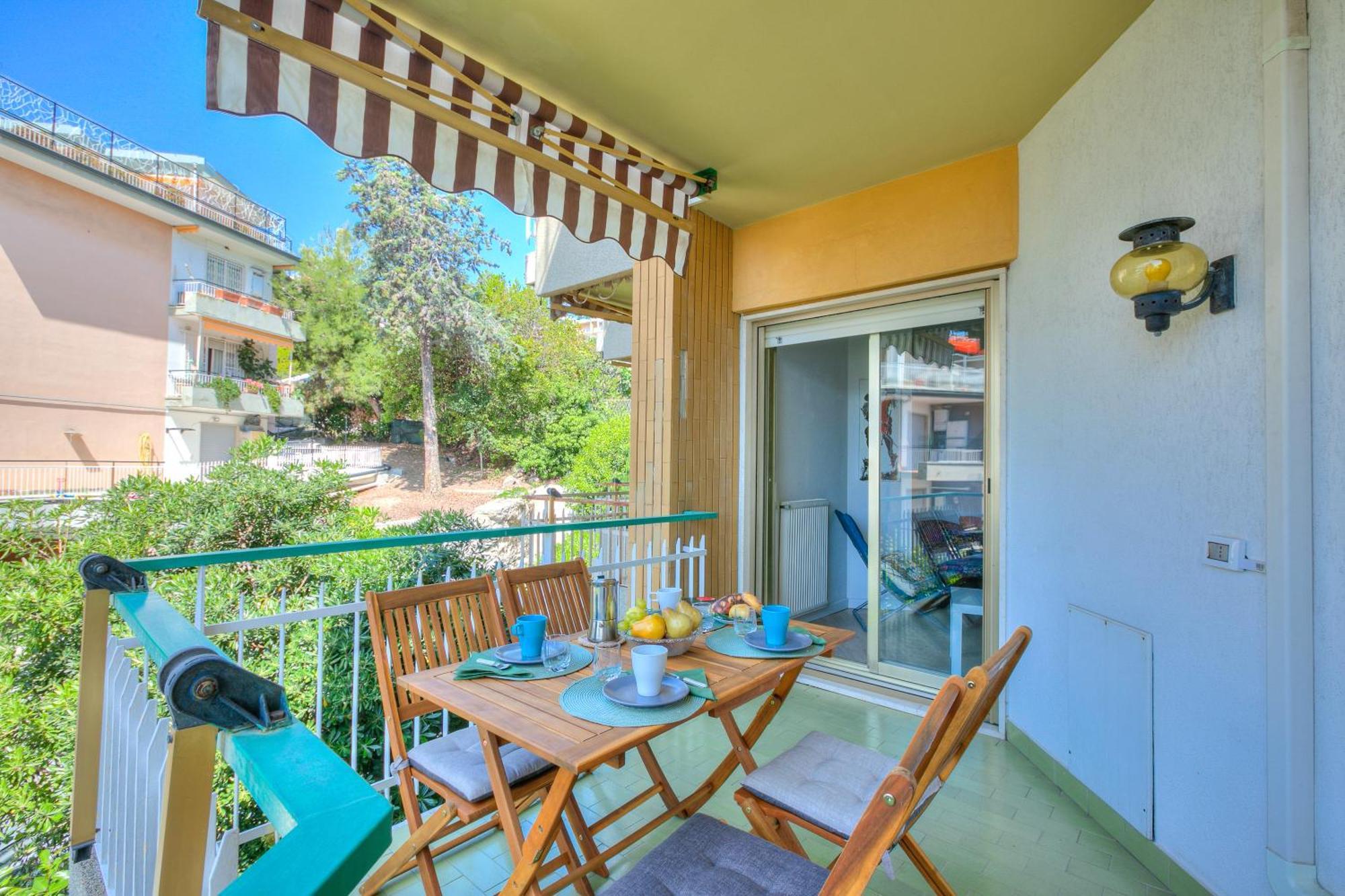 Casa Emma With Sea Glimpse - Happy Rentals Санремо Экстерьер фото